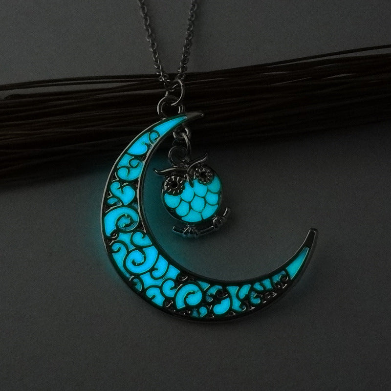 Luminous Glow Pendant Necklace – Silver Plated